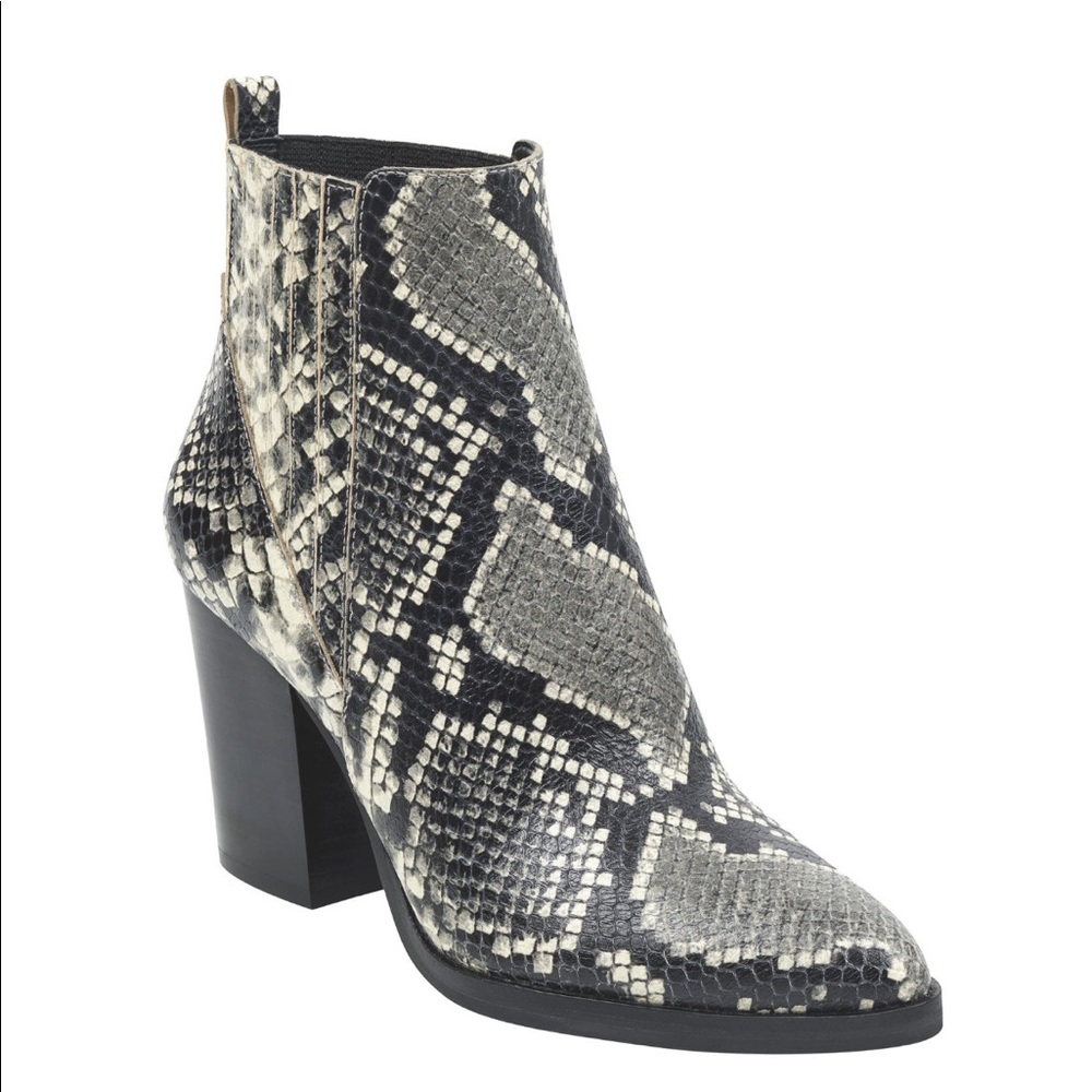 Marc Fisher Alva woman booties